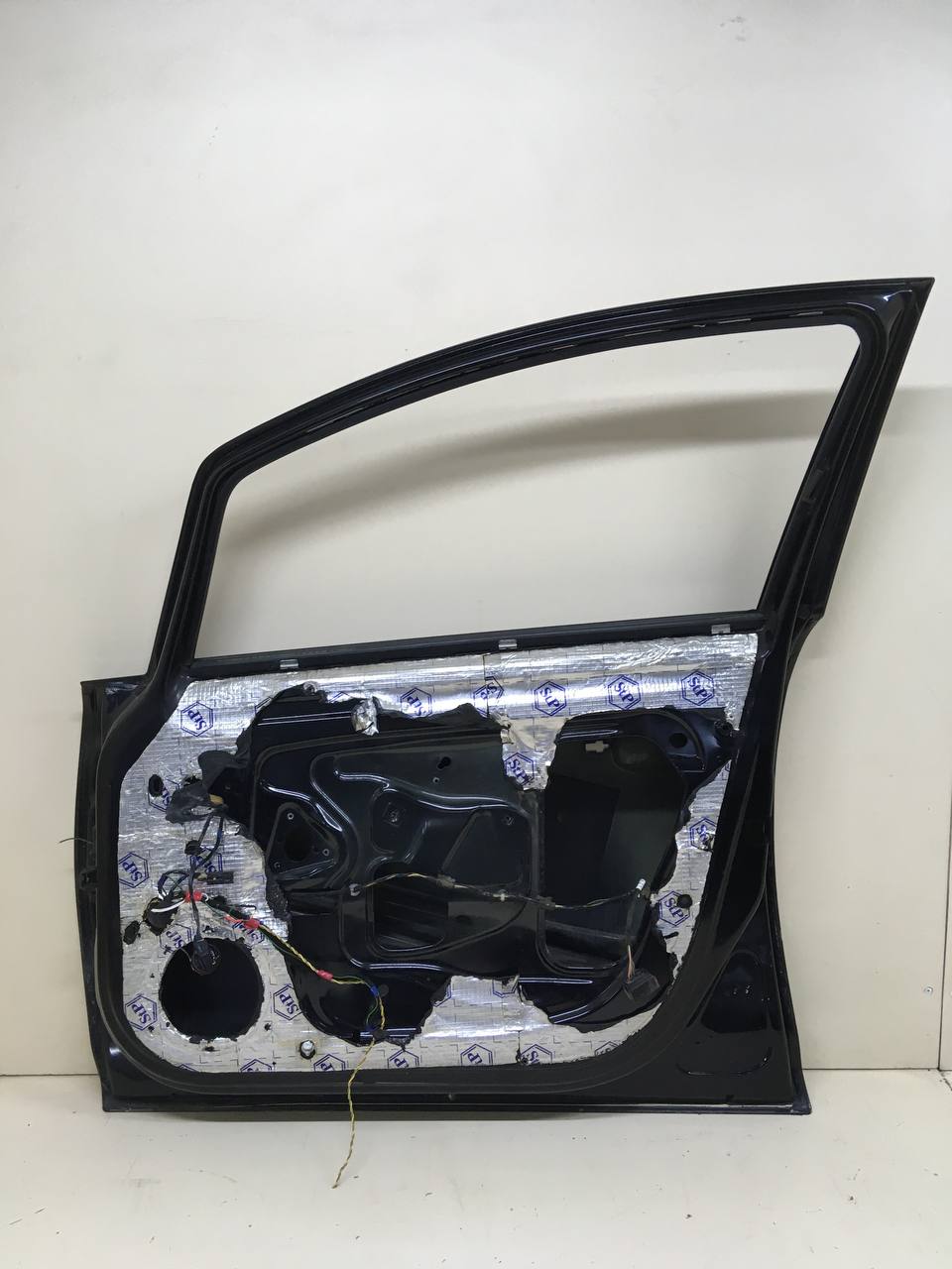 Дверь передняя правая Opel Corsa (D) 2006-2015 Дверь передняя правая Opel Corsa (D) 2006-2015