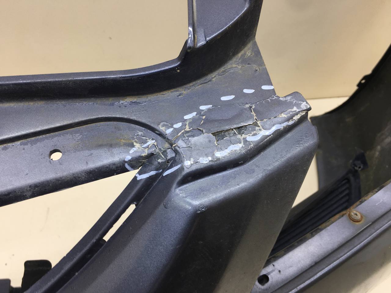 Бампер передний Mitsubishi Lancer 9  (CS/Classic) 2000-2011