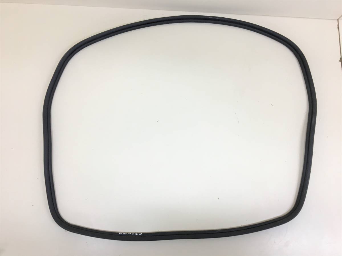 Уплотнитель багажника BMW 1-series E87/E81 2004-2011