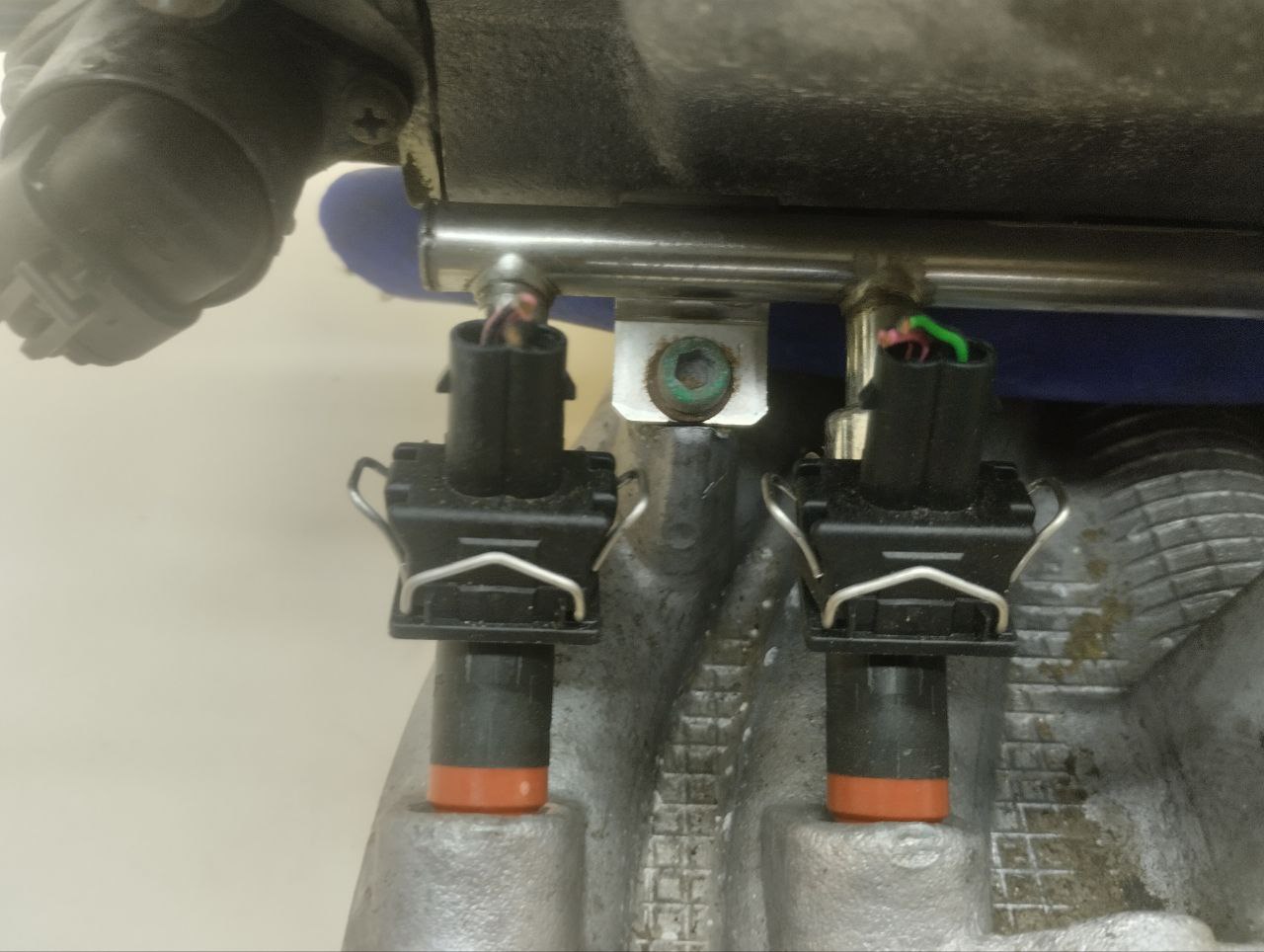 Коллектор впускной Chevrolet Niva 2009-2020