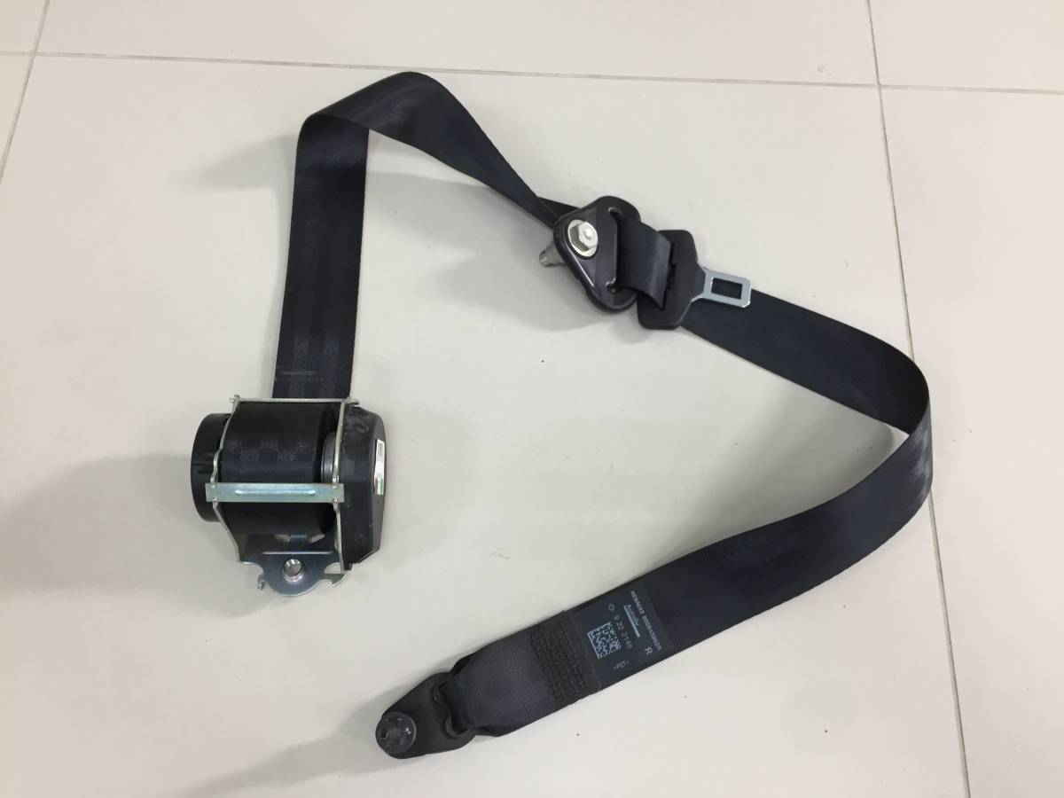 Ремень безопасности Lada Largus 2012>