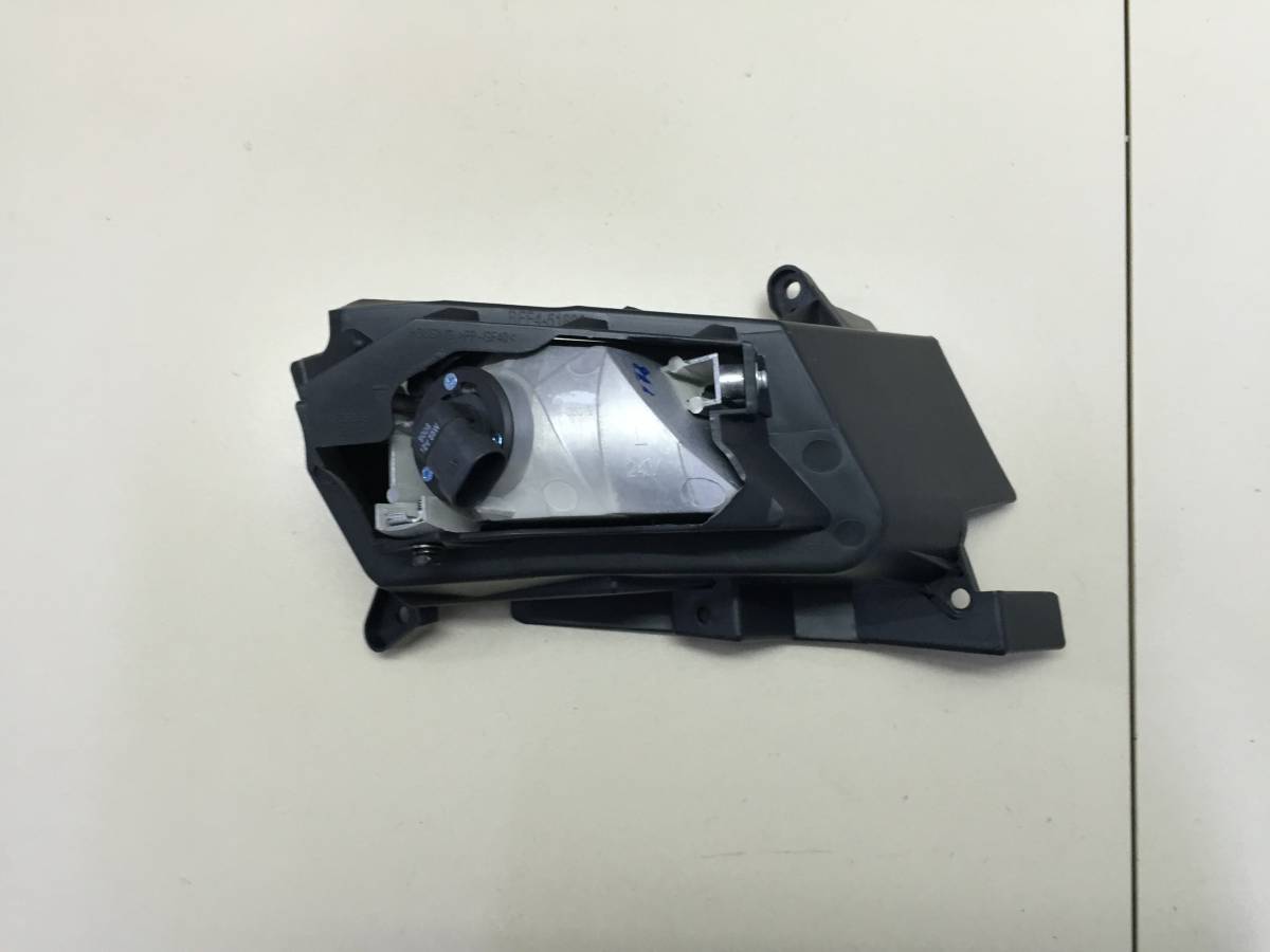 Фара противотуманная левая Mazda Mazda 3 (BL) 2009-2013