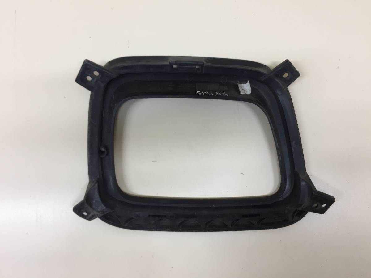 Рамка противотуманной фары правой Kia Sorento (XM) 2009-2021