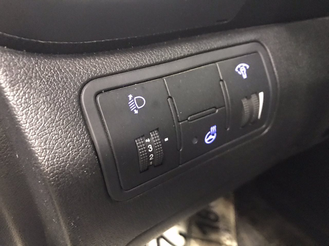 Блок кнопок Hyundai Solaris (RB) 2010-2017 Блок кнопок Hyundai Solaris (RB) 2010-2017