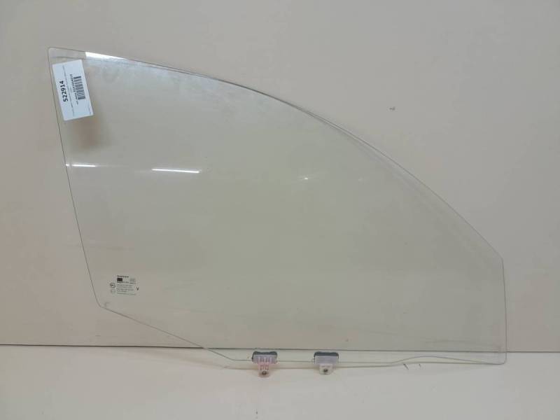 Стекло двери передней правой Nissan Almera Classic (B10) 2006-2013