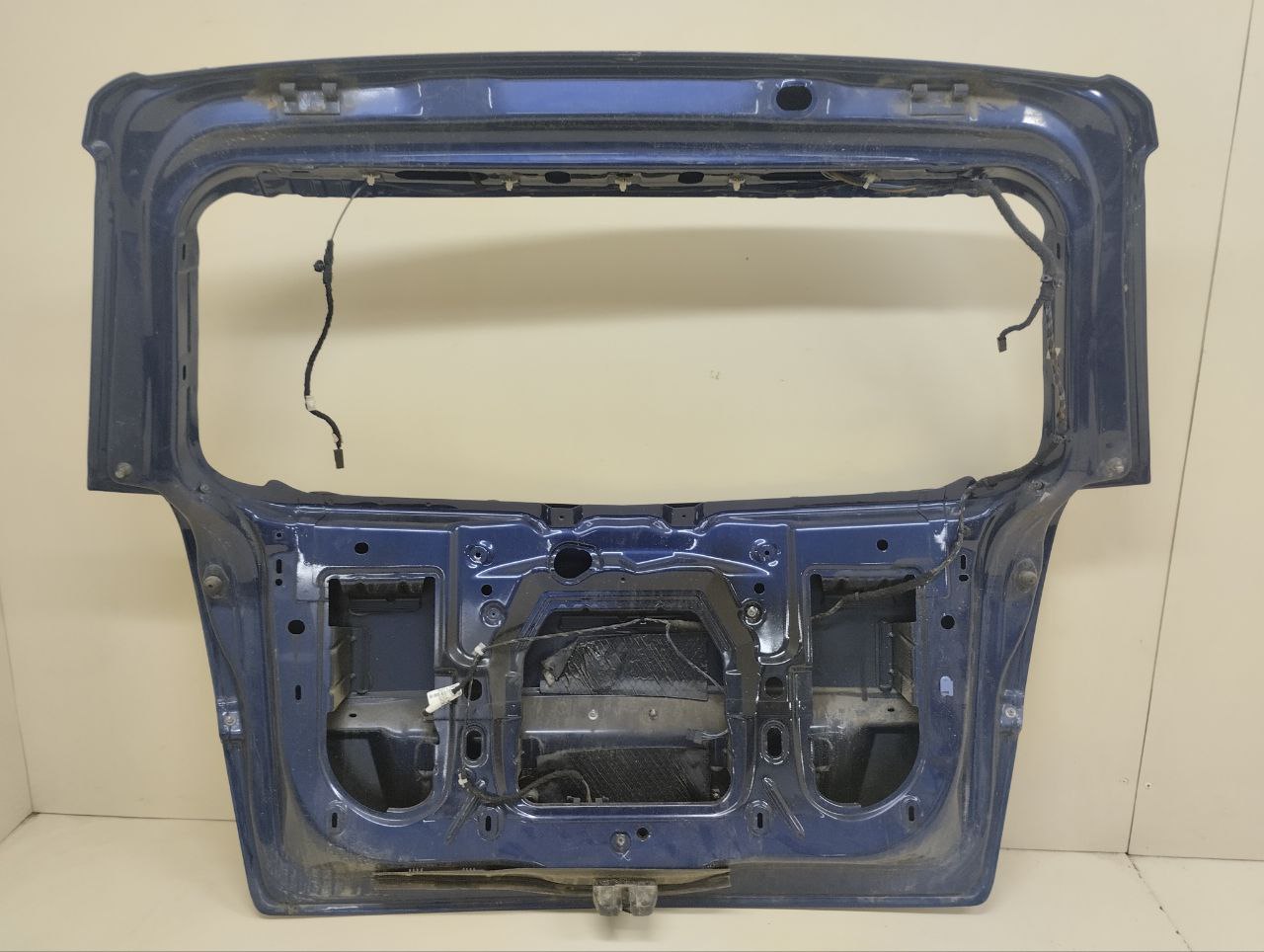 Дверь багажника Opel Zafira (B) 2005-2012