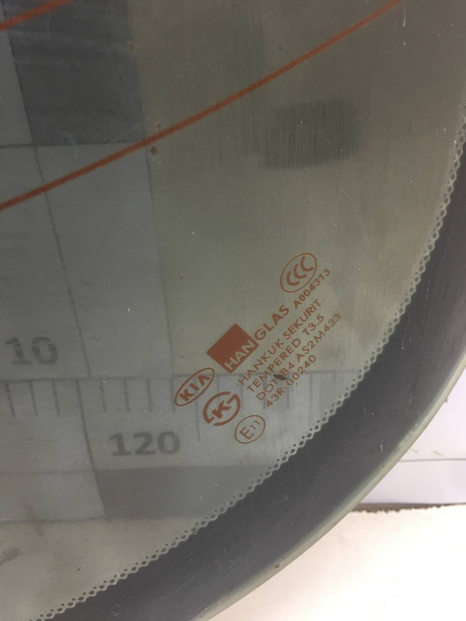 Стекло заднее Kia Spectra (SD) 2004-2011