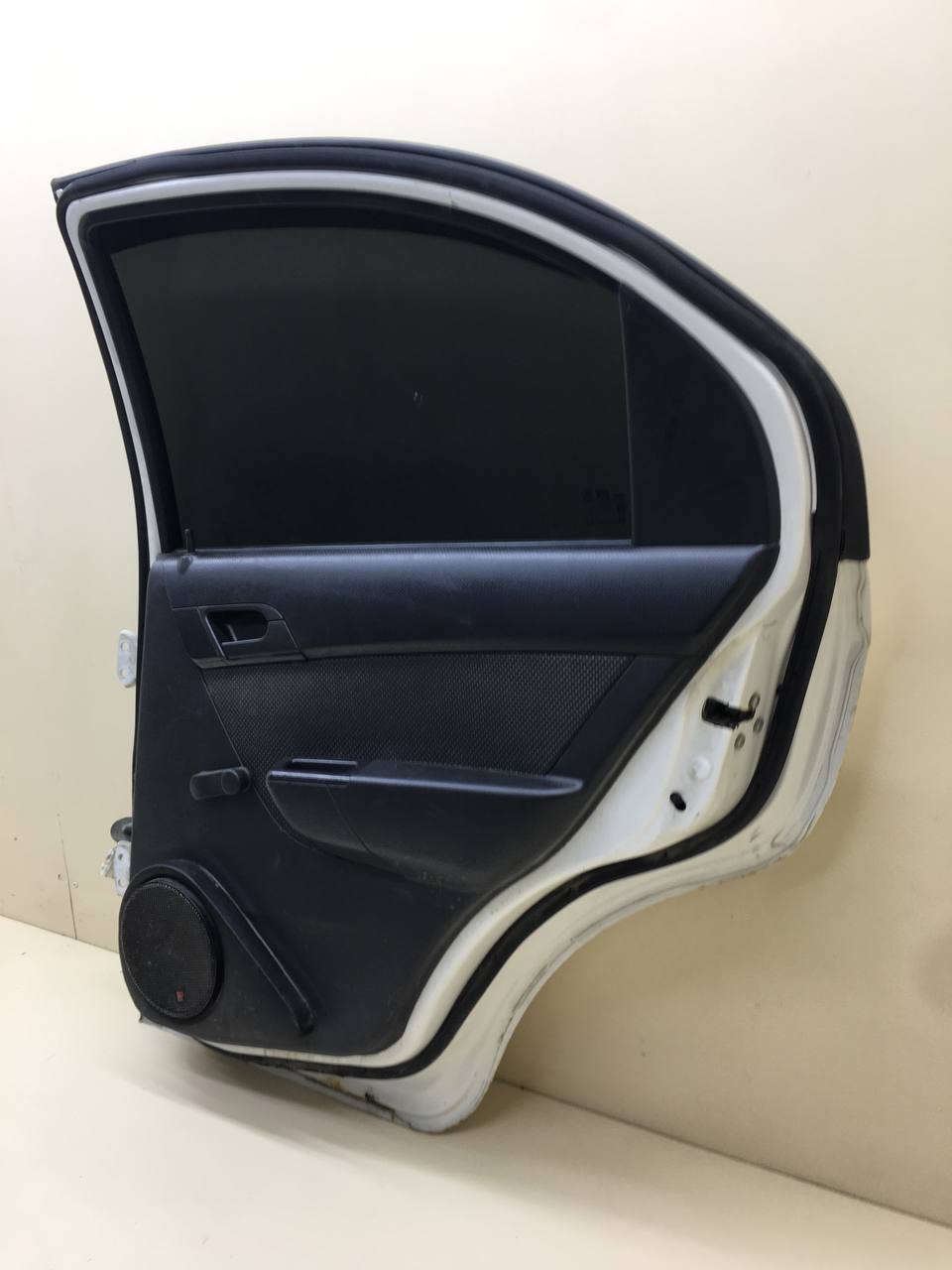 Дверь задняя правая Chevrolet Aveo T250 2005-2011 Дверь задняя правая Chevrolet Aveo T250 2005-2011