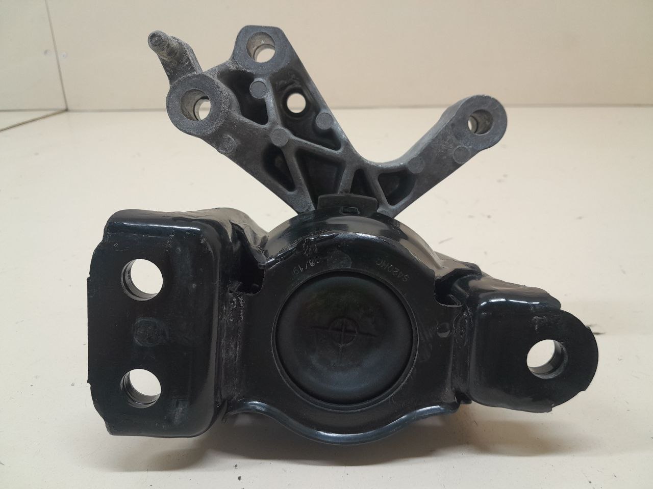 Опора двигателя правая Nissan Qashqai (J11) 2014> Опора двигателя правая Nissan Qashqai (J11) 2014>