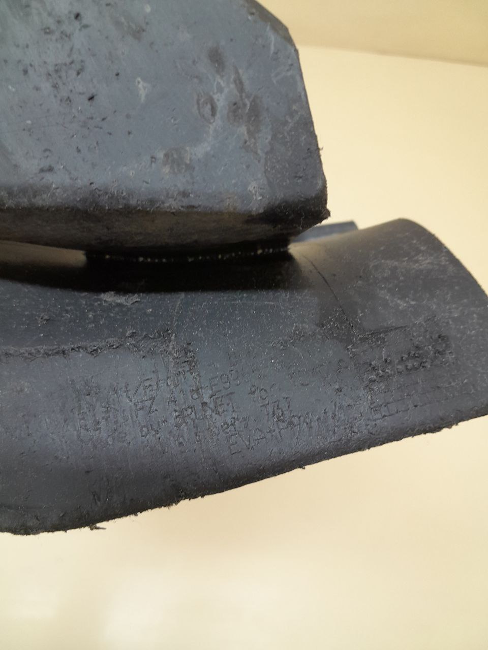 Брызговик передний правый Toyota Auris (E150) 2006-2012