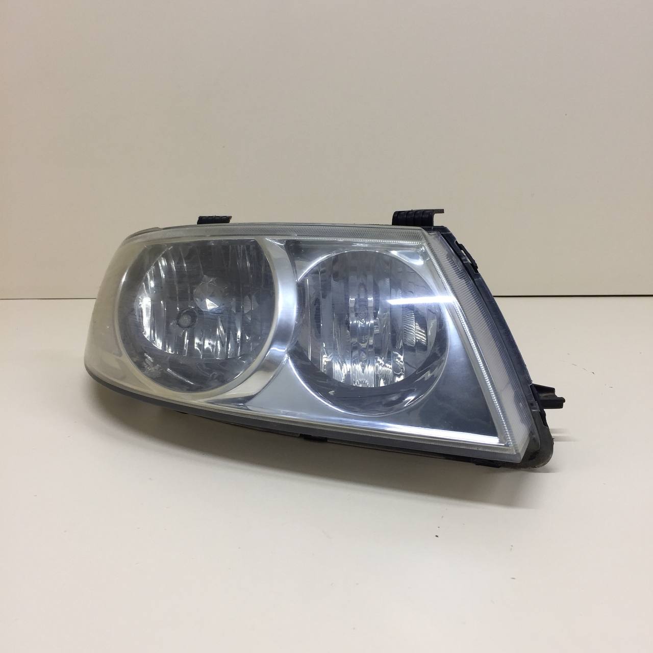 Фара правая Nissan Almera Classic (B10) 2006-2013 Фара правая Nissan Almera Classic (B10) 2006-2013