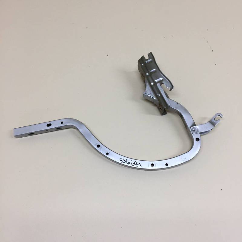 Петля крышки багажника Toyota Camry (XV50) 2011-2017 Петля крышки багажника Toyota Camry (XV50) 2011-2017