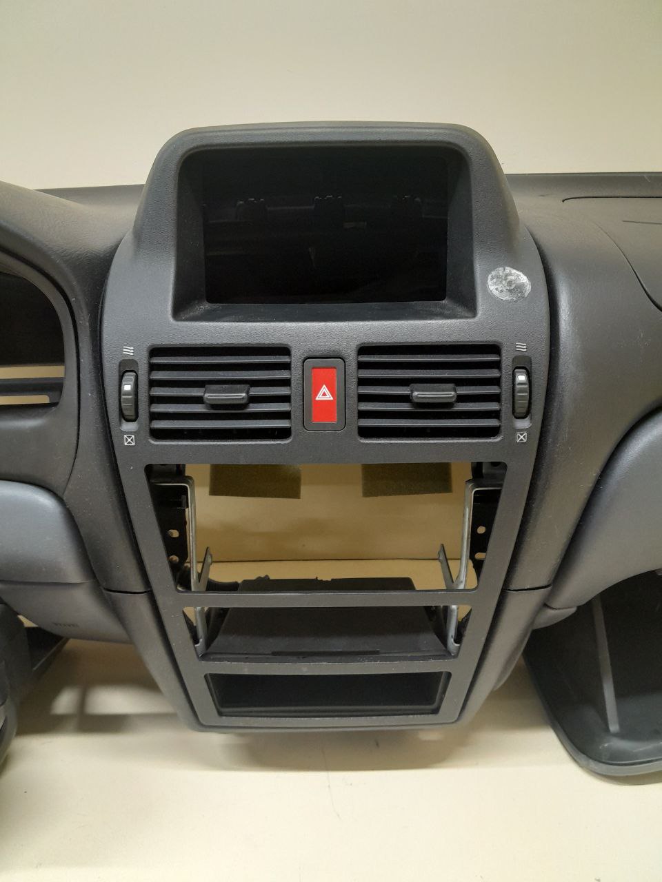 Подушка безопасности (комплект) Nissan Almera (N16) 2000-2006 Подушка безопасности (комплект) Nissan Almera (N16) 2000-2006