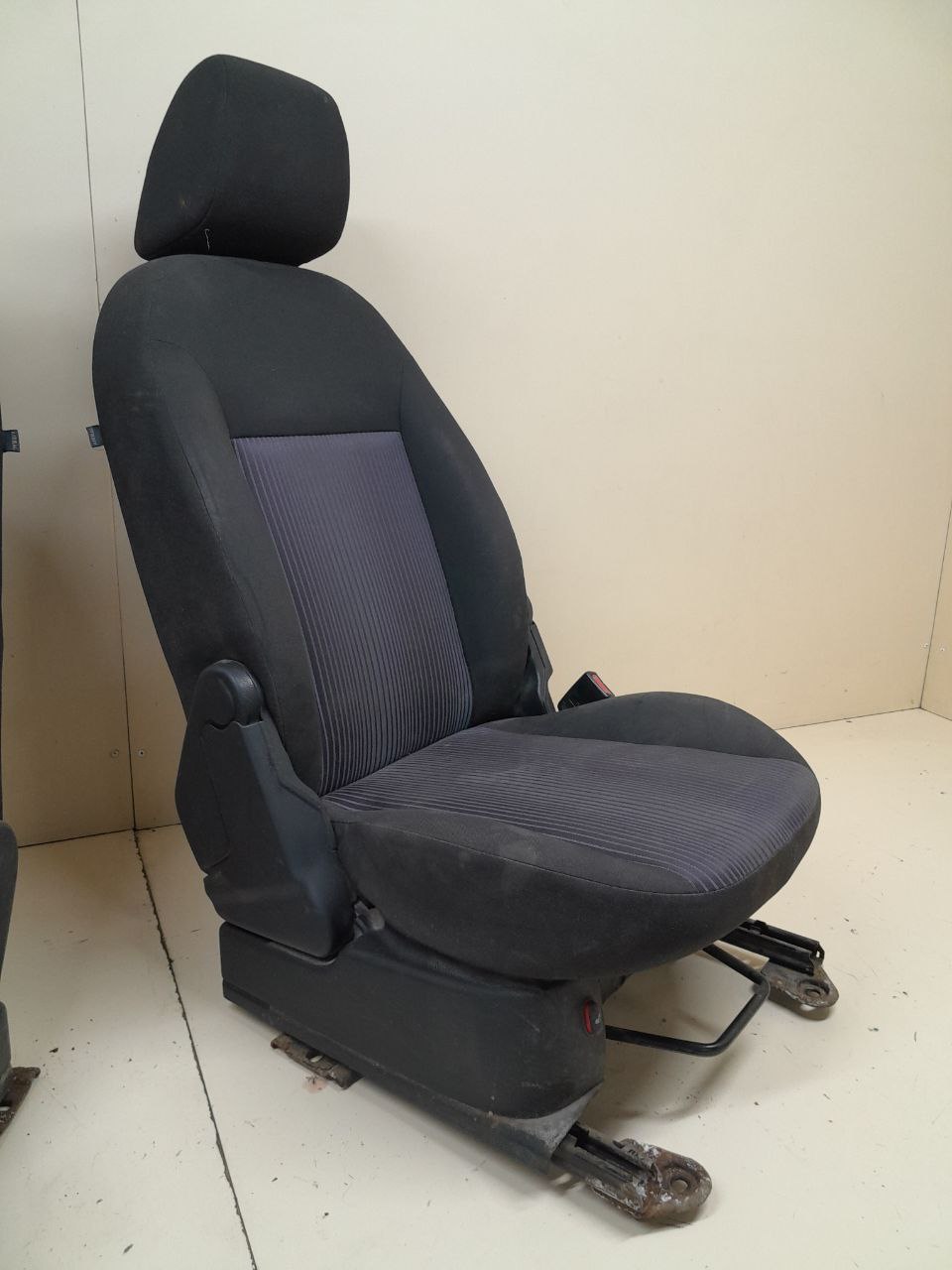 Сиденье (комплект) Ford Fusion (JU) 2002-2012 Сиденье (комплект) Ford Fusion (JU) 2002-2012