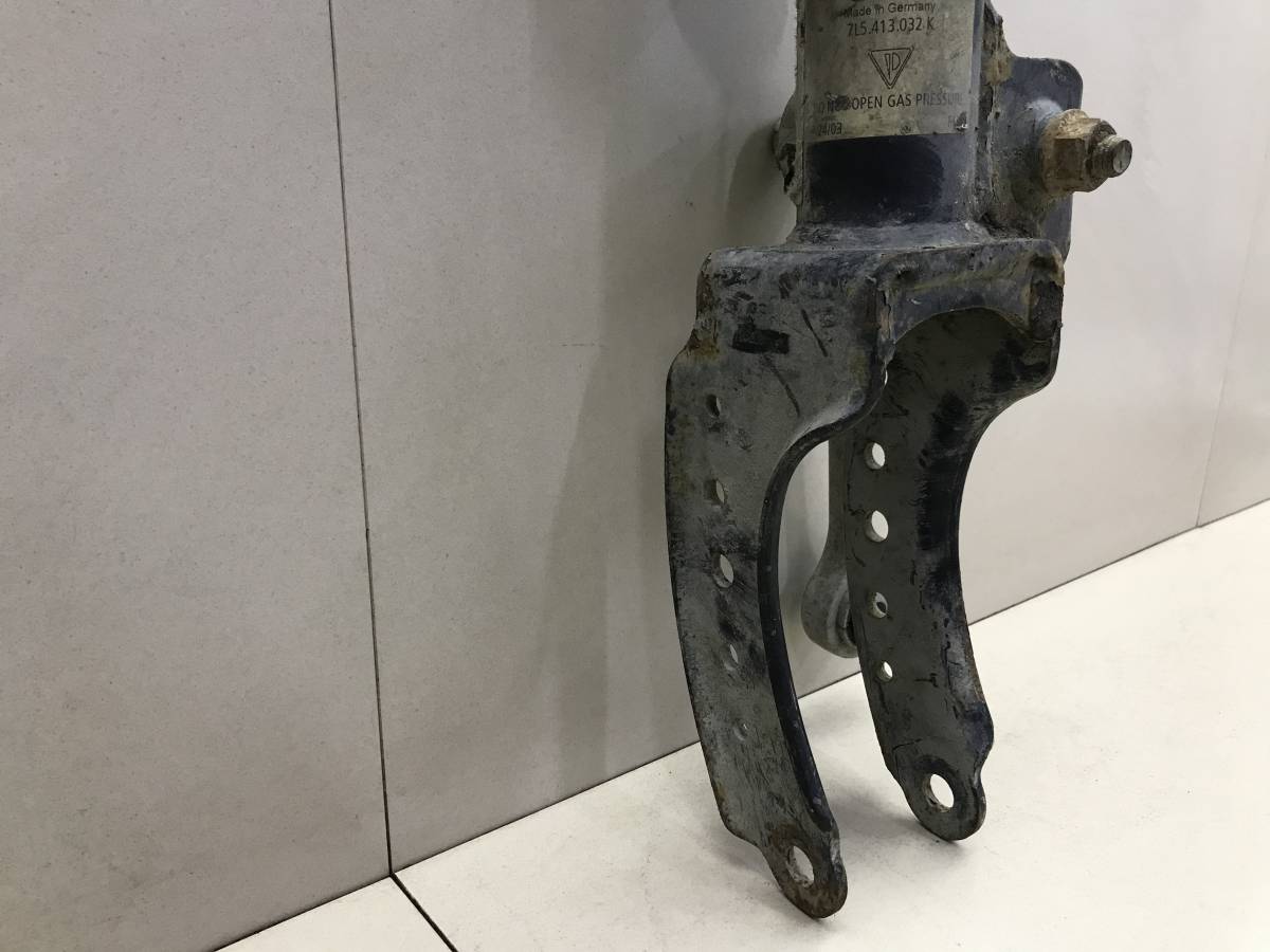 Амортизатор передний правый Porsche Cayenne 2003-2010