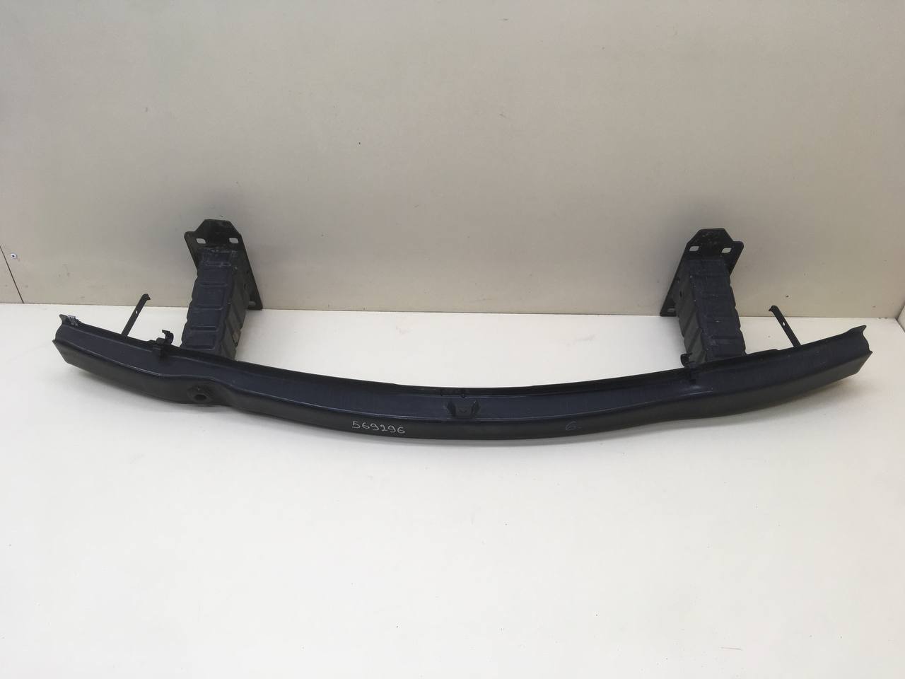 Усилитель переднего бампера BMW 3-series E90/E91 2005-2011
