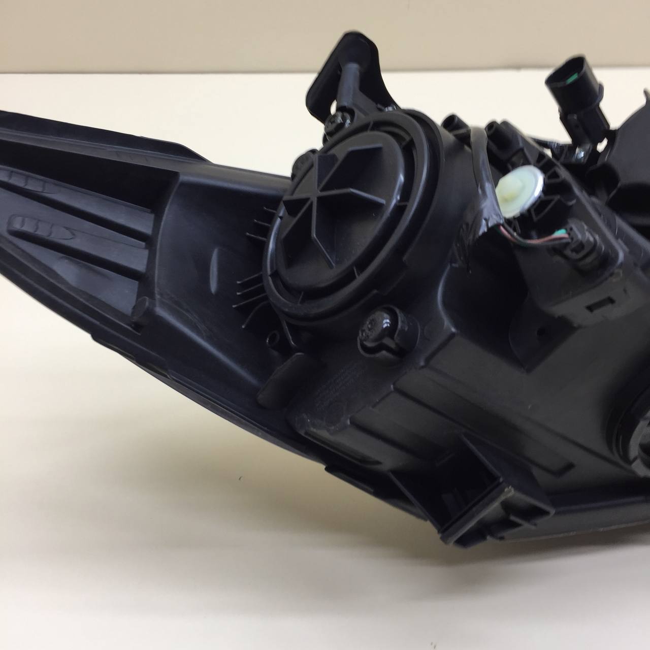 Фара левая Hyundai Elantra (AD) 2015>