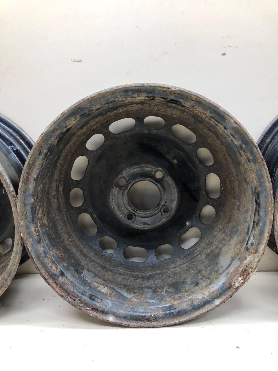 Диски к-кт R15 Штампованные