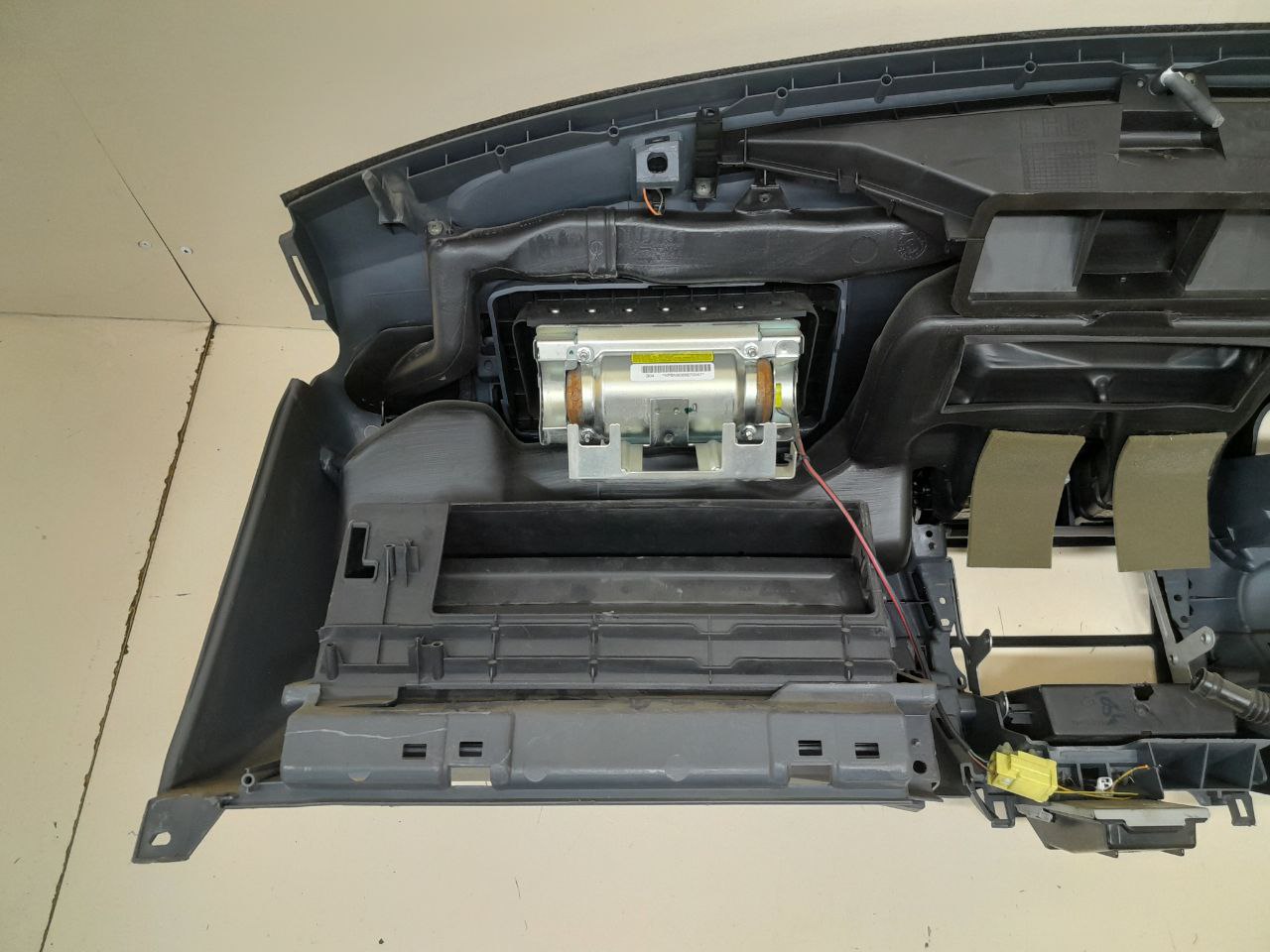 Подушка безопасности (комплект) Nissan Almera (N16) 2000-2006 Подушка безопасности (комплект) Nissan Almera (N16) 2000-2006
