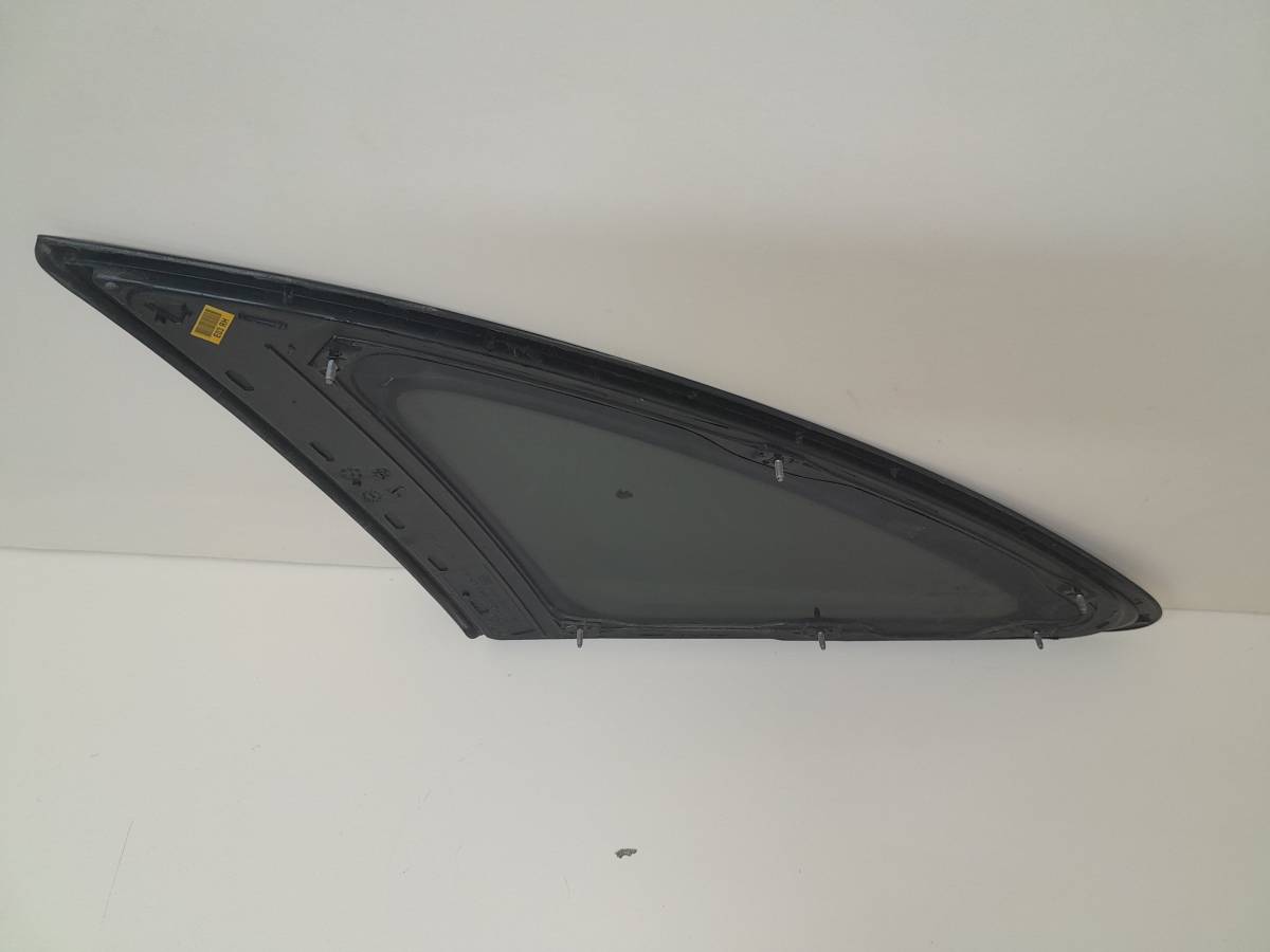 Стекло кузовное глухое правое Hyundai ix55 2007-2013