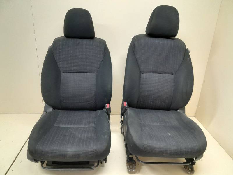 Сиденье (комплект) Toyota Auris (E150) 2006-2012