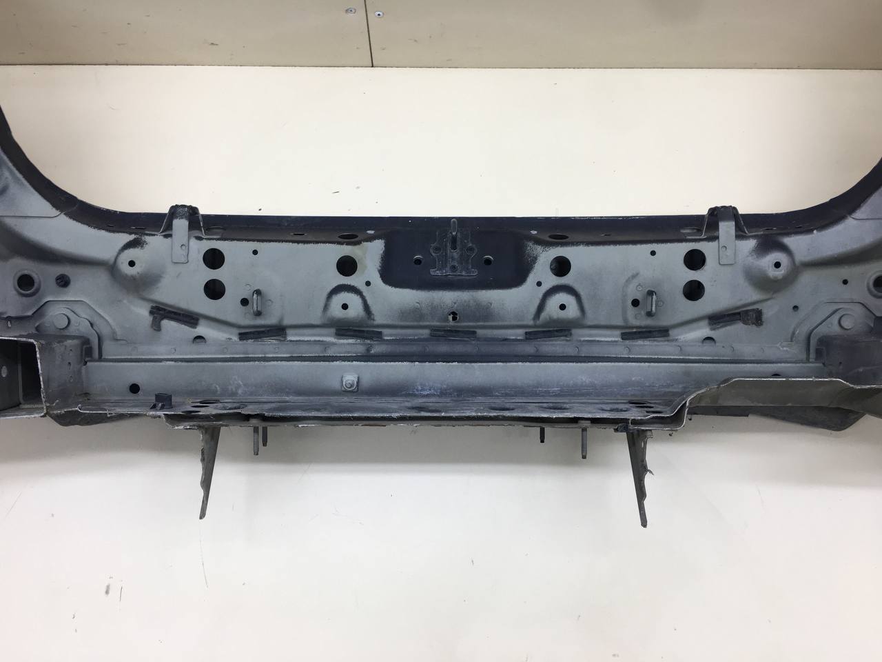 Панель задняя BMW 7-Series F01,F02  2008-2015