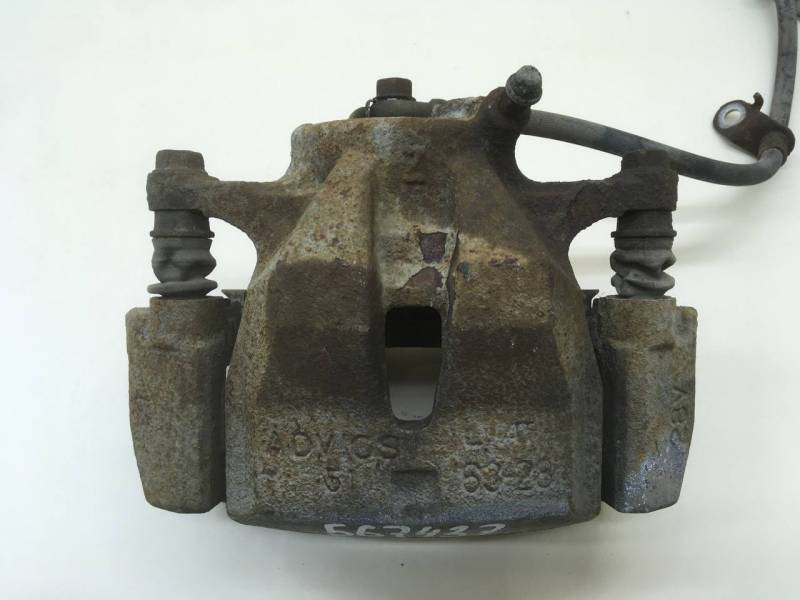 Суппорт передний левый Toyota Rav 4 (A30) 2006-2013