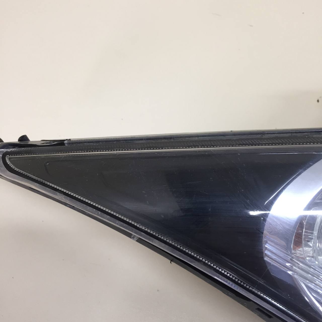 Фара правая Chevrolet Cruze (J300) 2009-2016 Фара правая Chevrolet Cruze (J300) 2009-2016