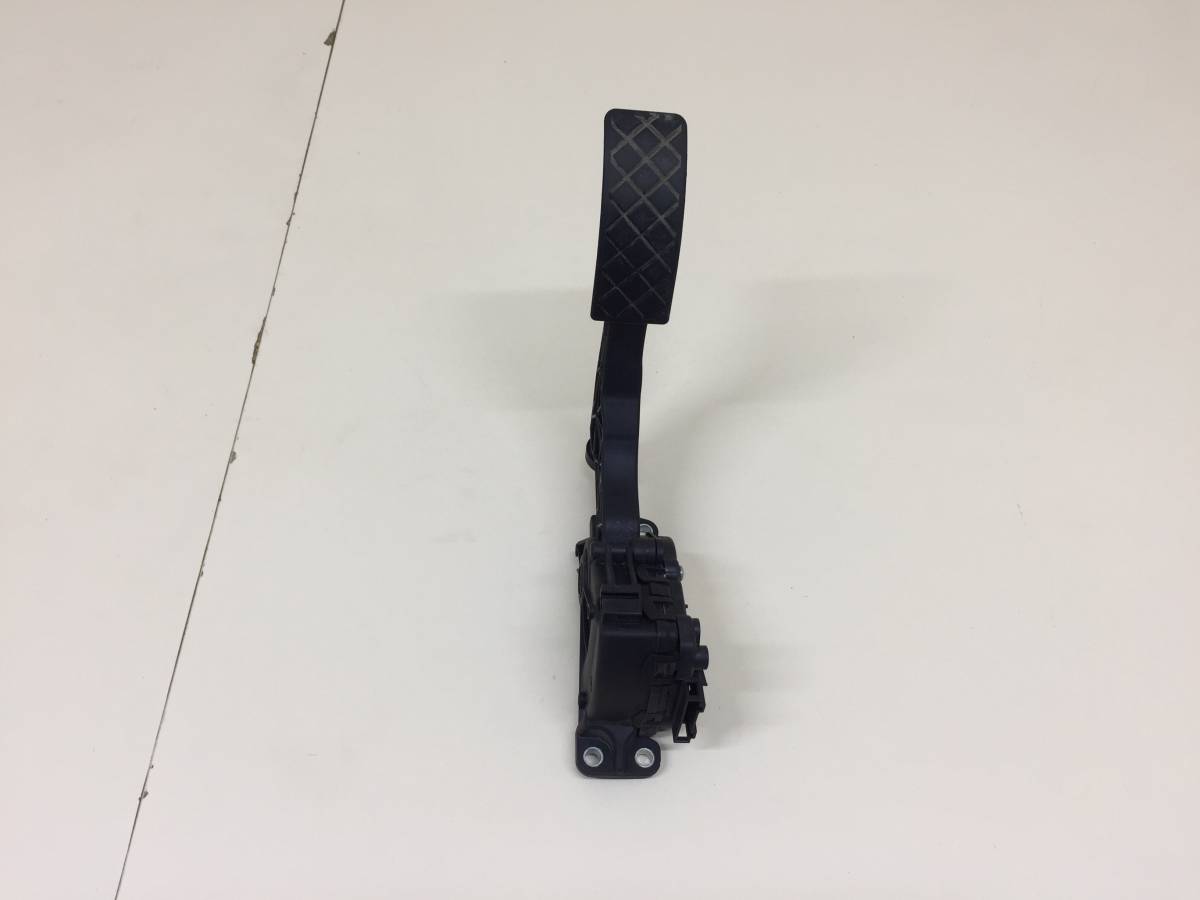 Педаль газа Volkswagen Polo (MK5) 2011-2020
