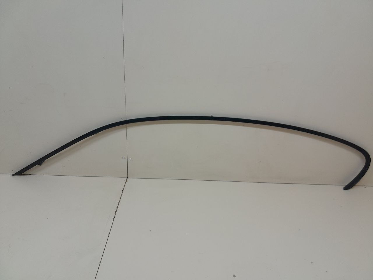 Молдинг крыши левый BMW 1-series E87/E81 2004-2011