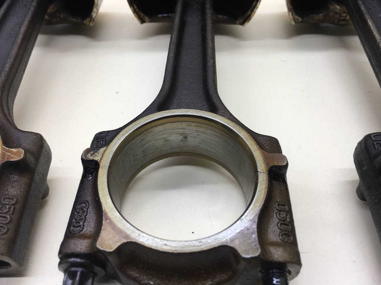 Поршень с шатуном Skoda Octavia (A5 1Z-) 2004-2013 Поршень с шатуном Skoda Octavia (A5 1Z-) 2004-2013