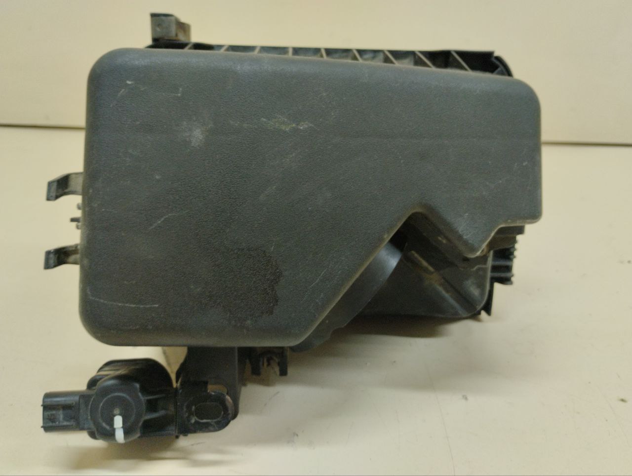 Корпус воздушного фильтра Toyota Auris (E150) 2006-2012