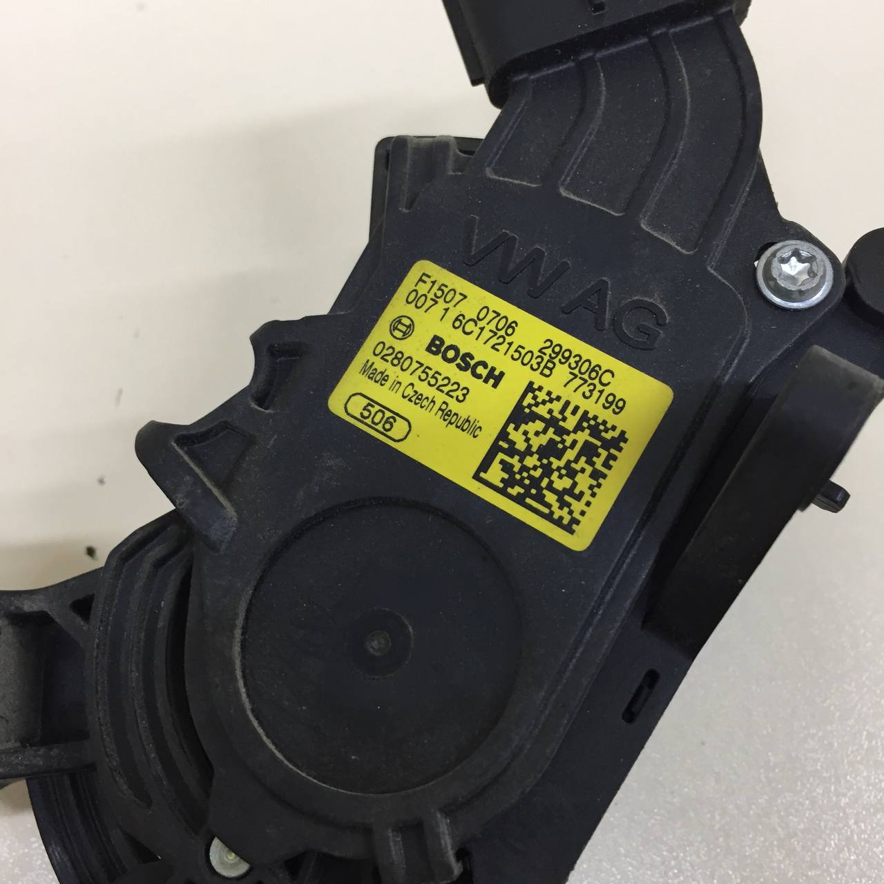 Педаль газа Skoda Rapid 2012-2020 Педаль газа Skoda Rapid 2012-2020