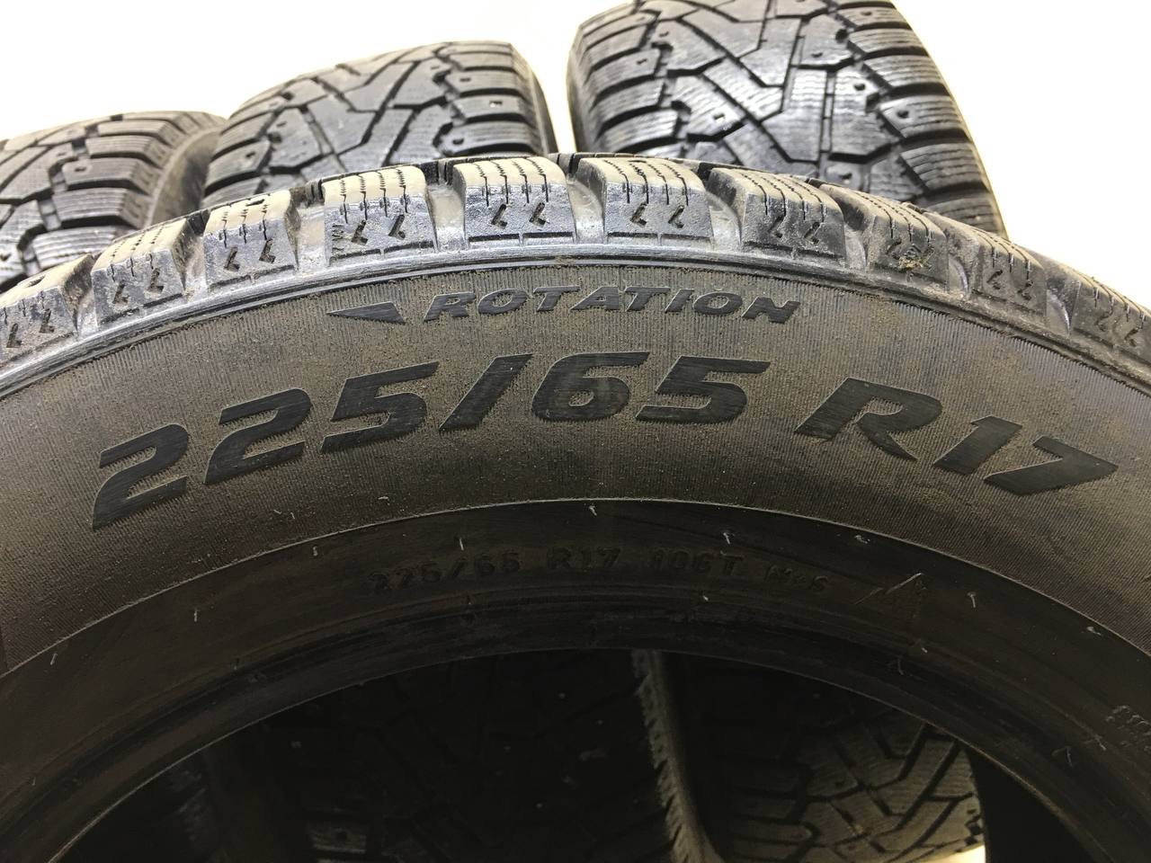 Шины к-кт R17 Зимние шипованные Pirelli ICE zero