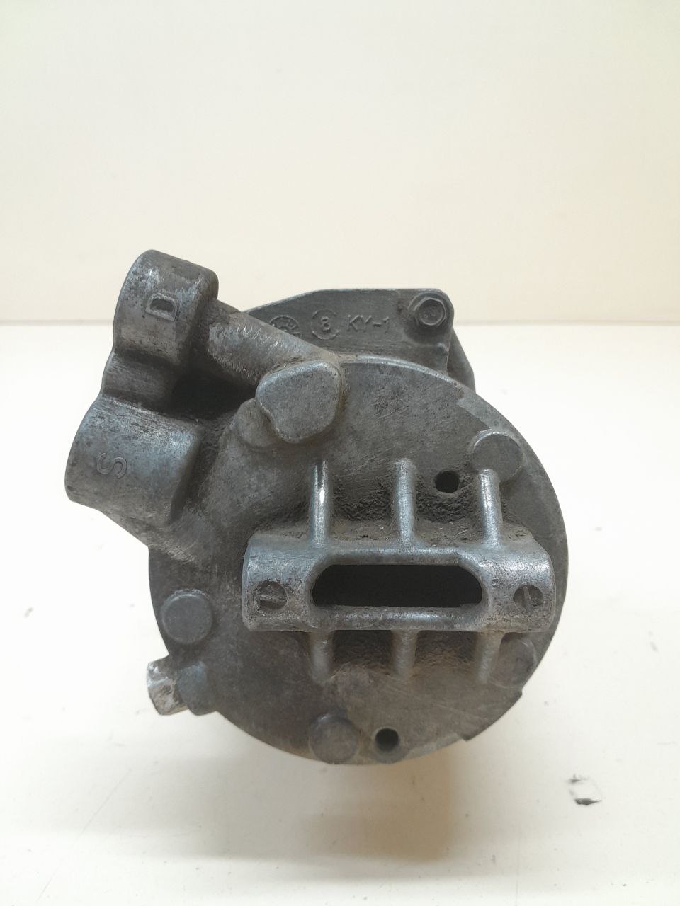 Компрессор системы кондиционирования Chevrolet Cobalt (T250) 2011-2015