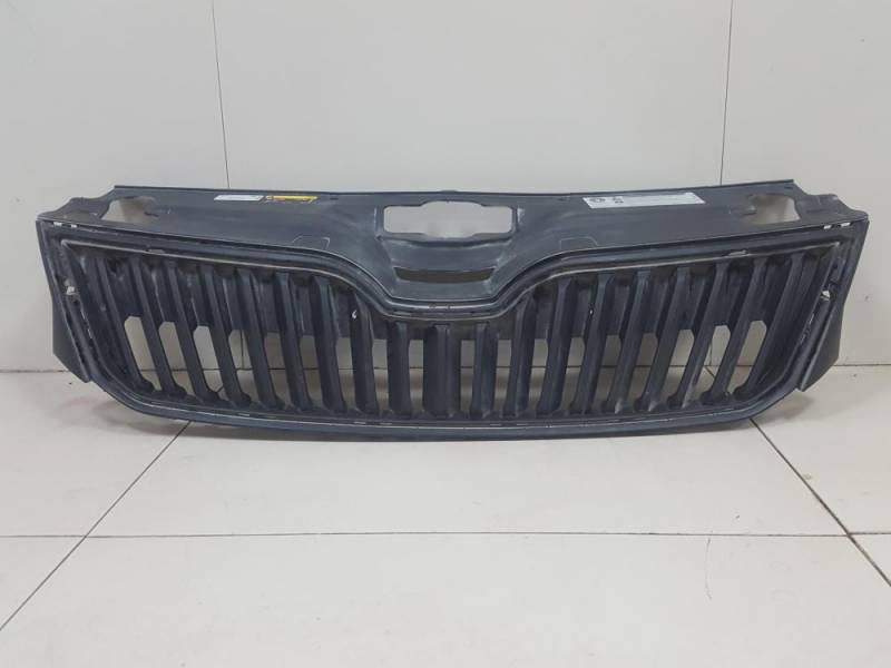 Решетка радиатора Skoda Rapid 2012-2020