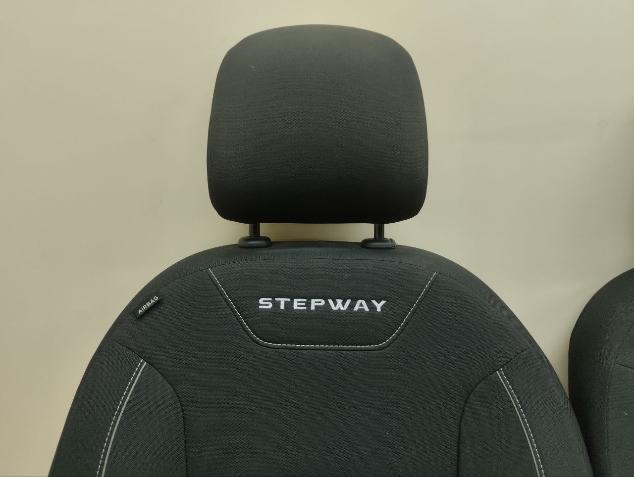 Сиденье (комплект) Renault Sandero Stepway (5S) 2014-2022