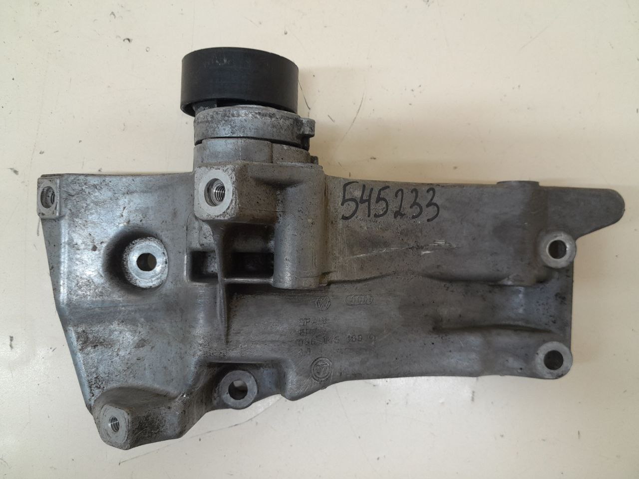 Кронштейн генератора Skoda Fabia (5J) 2007-2014 Кронштейн генератора Skoda Fabia (5J) 2007-2014