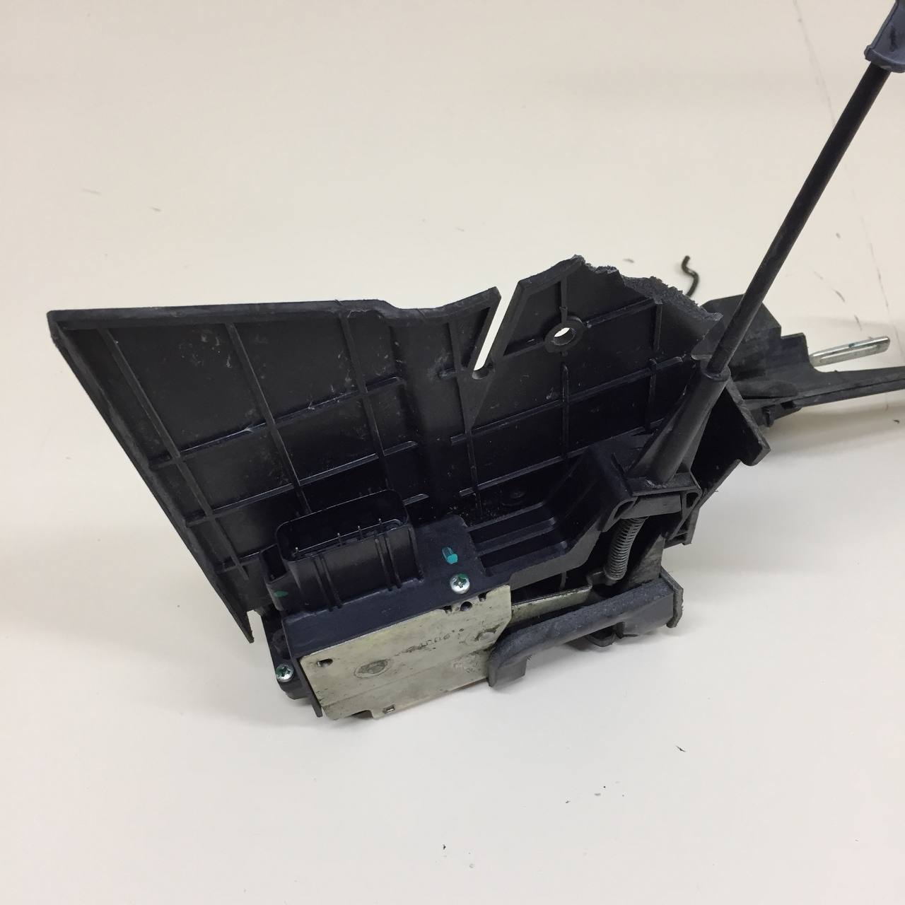 Замок двери передней правой Ford Fusion (JU) 2002-2012