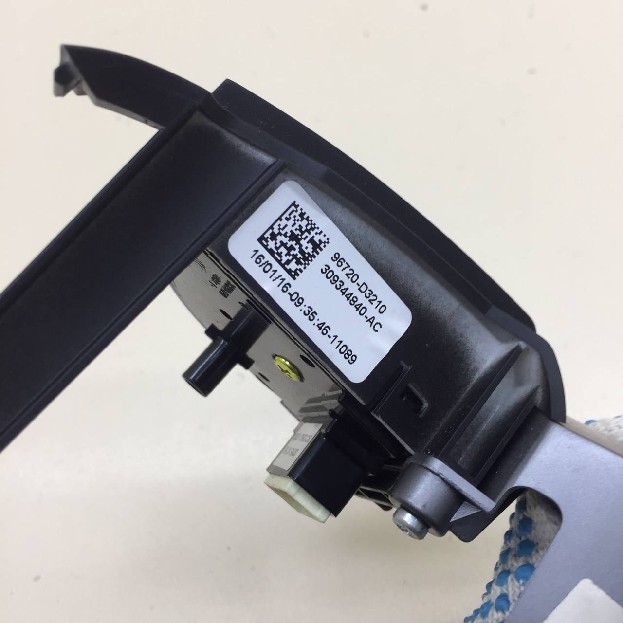 Кнопка многофункциональная Hyundai Tucson (TL) 2015-2021 Кнопка многофункциональная Hyundai Tucson (TL) 2015-2021