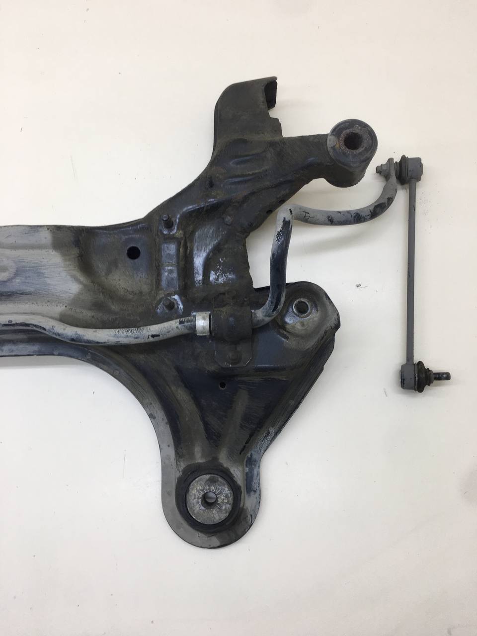 Балка подмоторная Chevrolet Aveo T250 2005-2011 Балка подмоторная Chevrolet Aveo T250 2005-2011