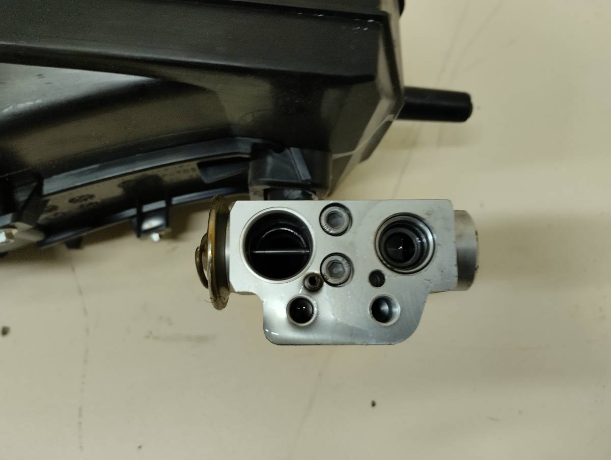 Корпус отопителя Audi Q7 (4L) 2005-2015 Корпус отопителя Audi Q7 (4L) 2005-2015