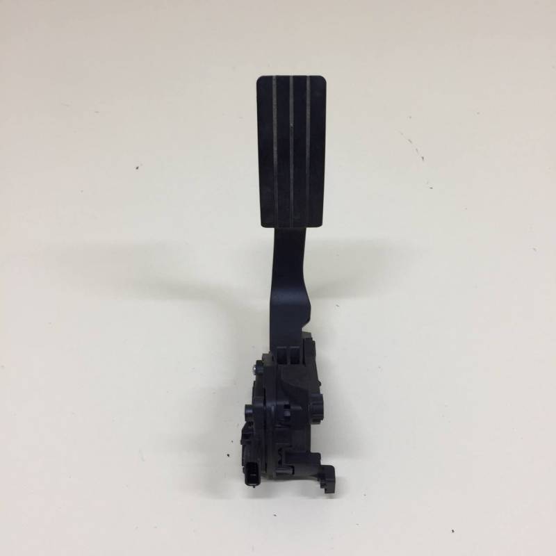 Педаль газа Renault Duster (HSA, HSM) 2012> Педаль газа Renault Duster (HSA, HSM) 2012>