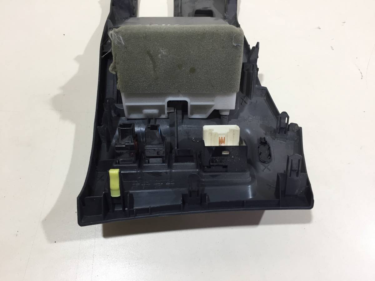 Блок кнопок Toyota Corolla E150 2006-2013