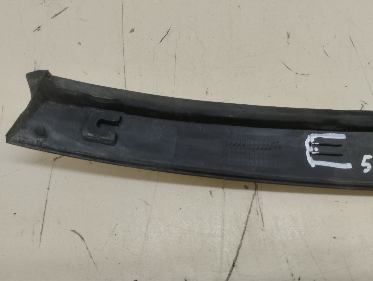 Молдинг заднего крыла левого Kia K5 (DL3) 2019>