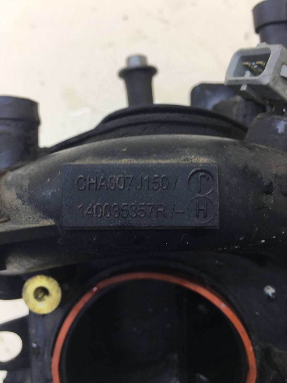 Коллектор впускной Renault Logan (2) 2014>