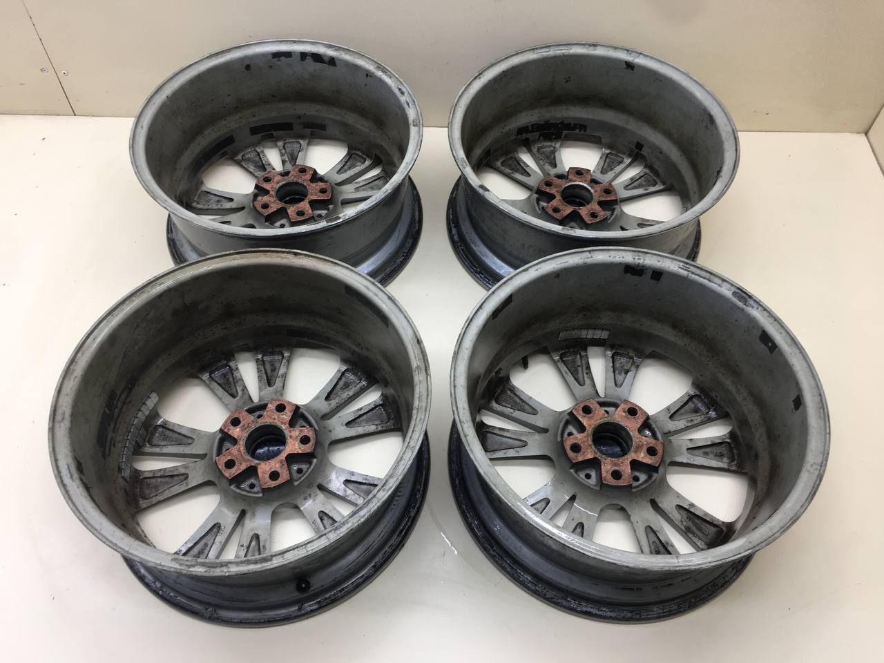 Диски к-кт R17 Литые