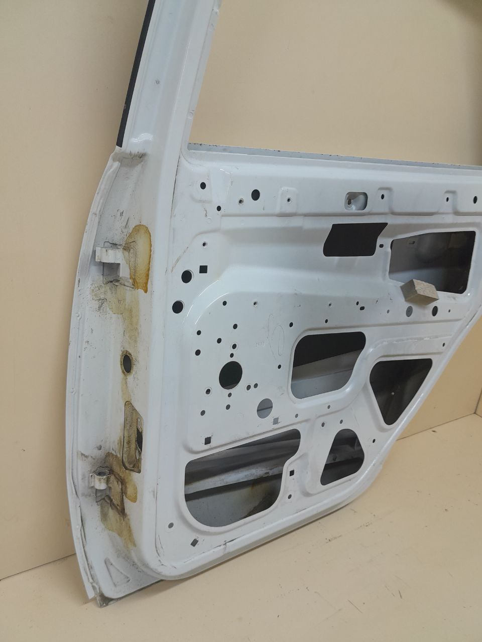 Дверь задняя правая Lada Granta 2011>