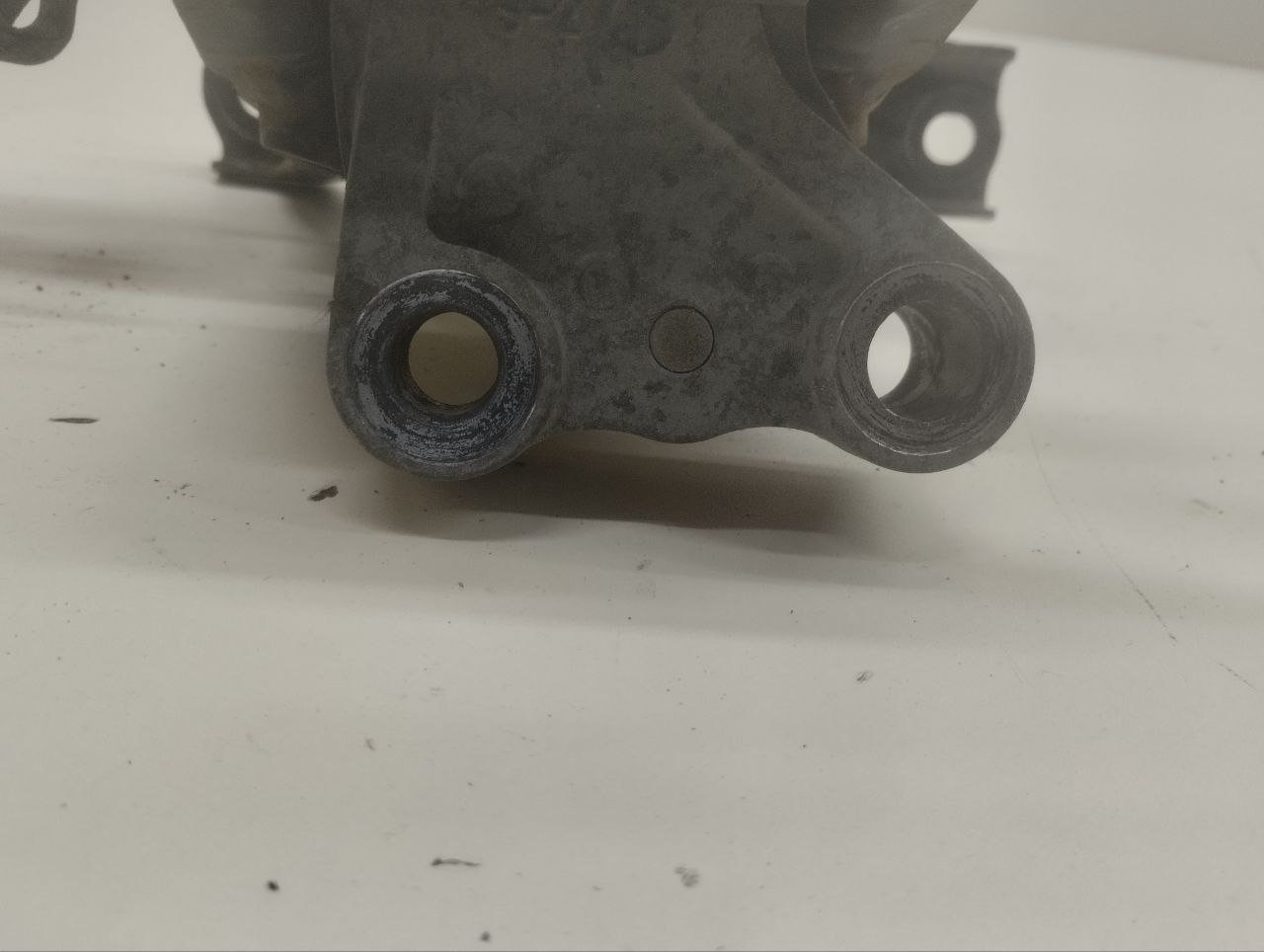 Опора двигателя правая Toyota Auris (E150) 2006-2012