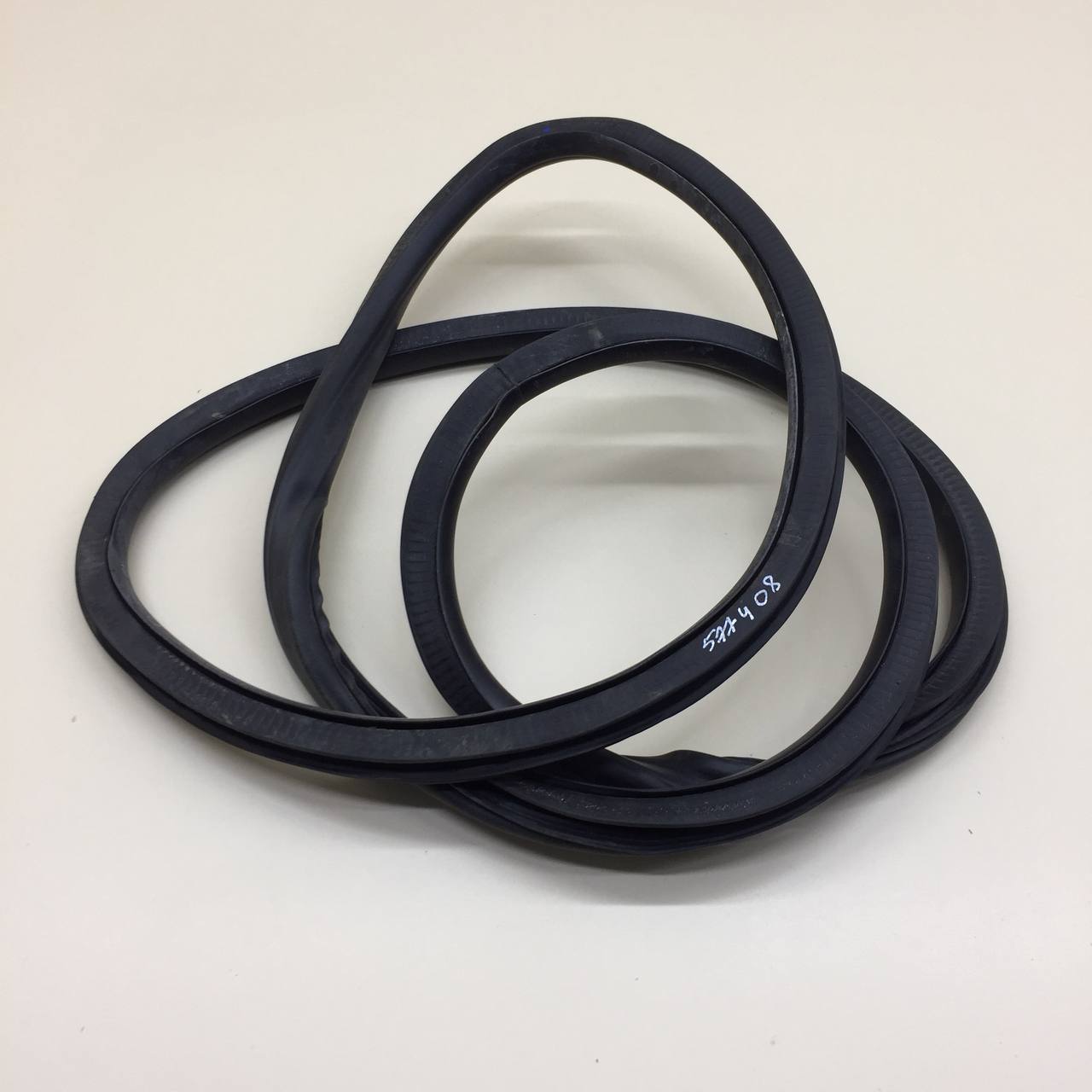 Уплотнитель проема двери задней правой Chevrolet Cruze (J300) 2009-2016